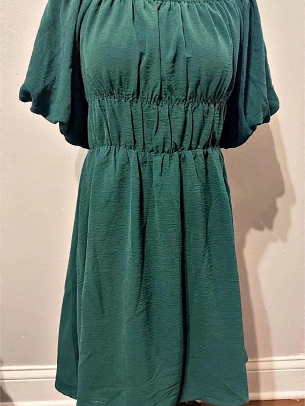 Dokotoo Puff Sleeve Midi Dress in Green Size Medium Like New